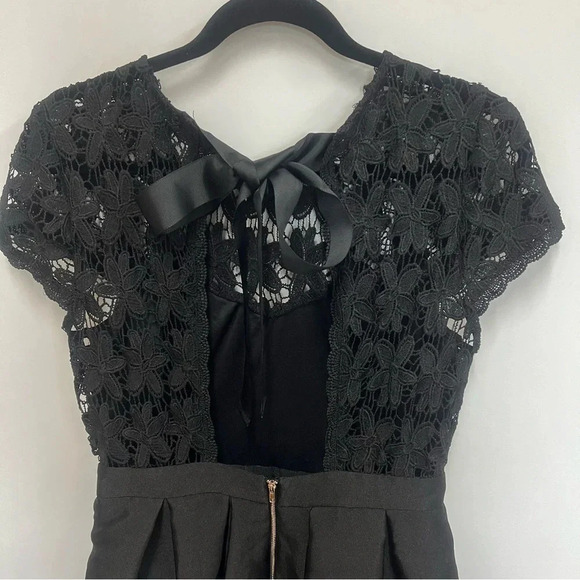 Just Me by NY & Co black fit and flare lace dress with bow closure size medium - Picture 4 of 10